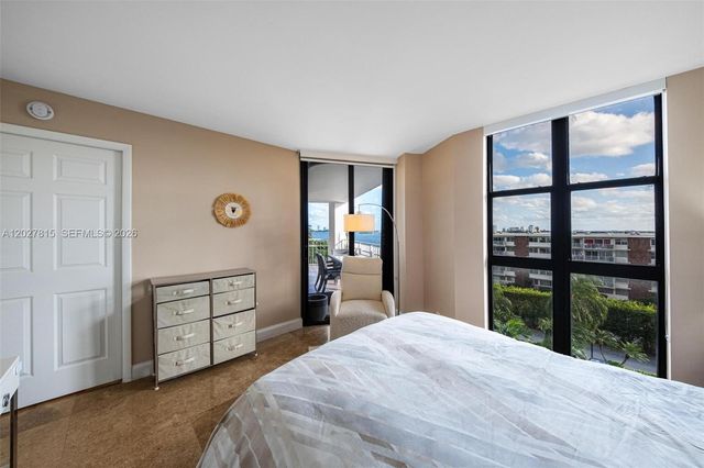 4000 Towerside Ter 604, Miami, FL 33138