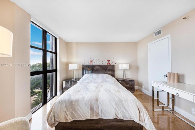 4000 Towerside Ter 604, Miami, FL 33138
