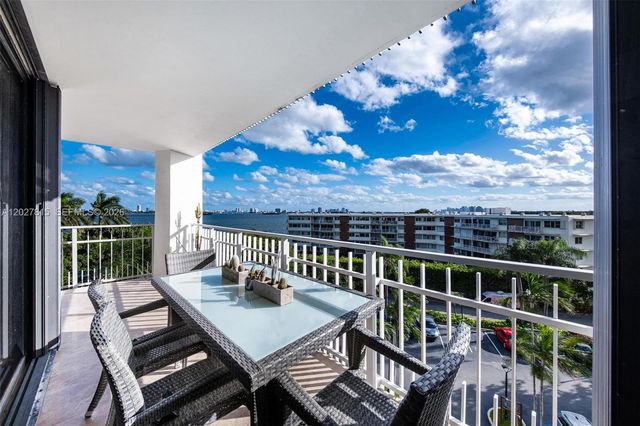 4000 Towerside Ter 604, Miami, FL 33138