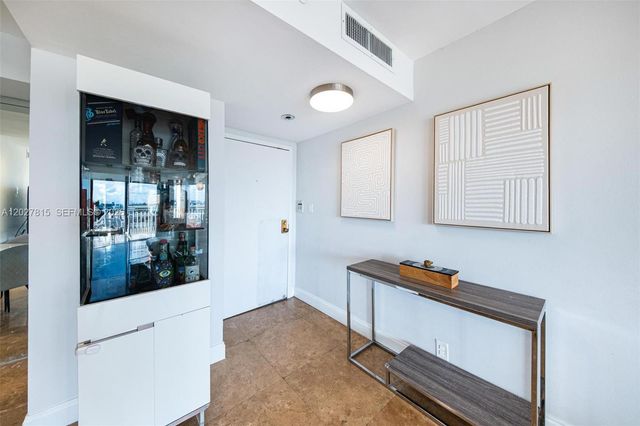 4000 Towerside Ter 604, Miami, FL 33138
