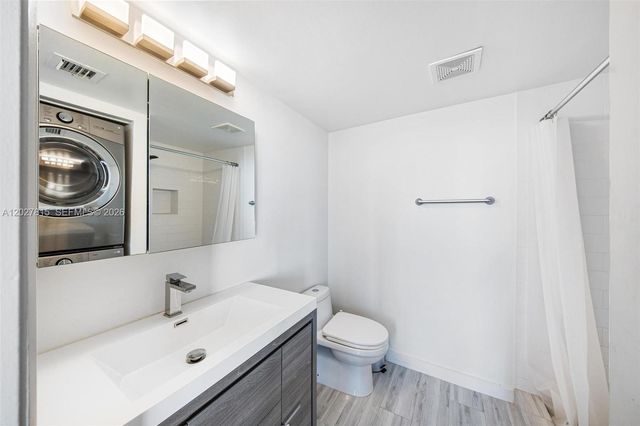 4000 Towerside Ter 604, Miami, FL 33138