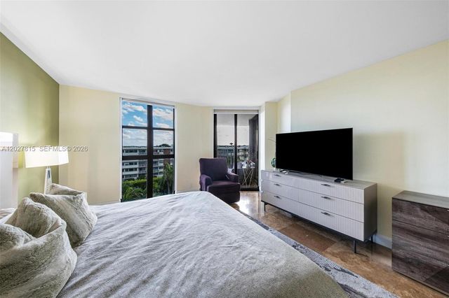 4000 Towerside Ter 604, Miami, FL 33138
