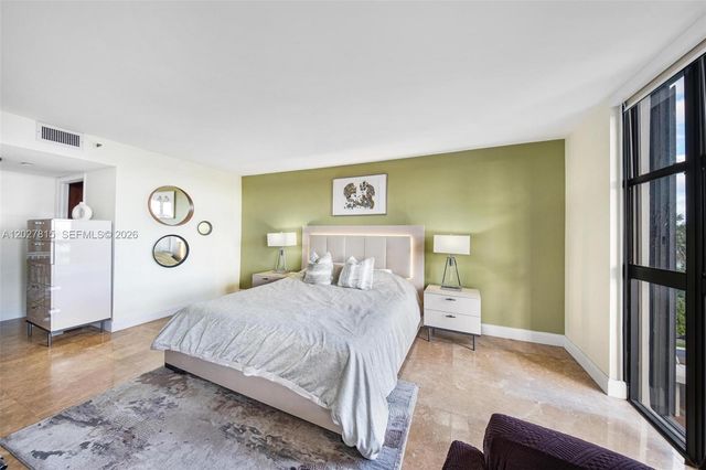 4000 Towerside Ter 604, Miami, FL 33138