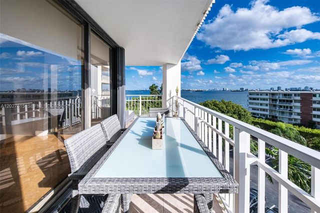 4000 Towerside Ter 604, Miami, FL 33138