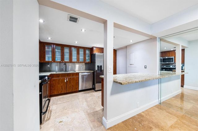 4000 Towerside Ter 604, Miami, FL 33138