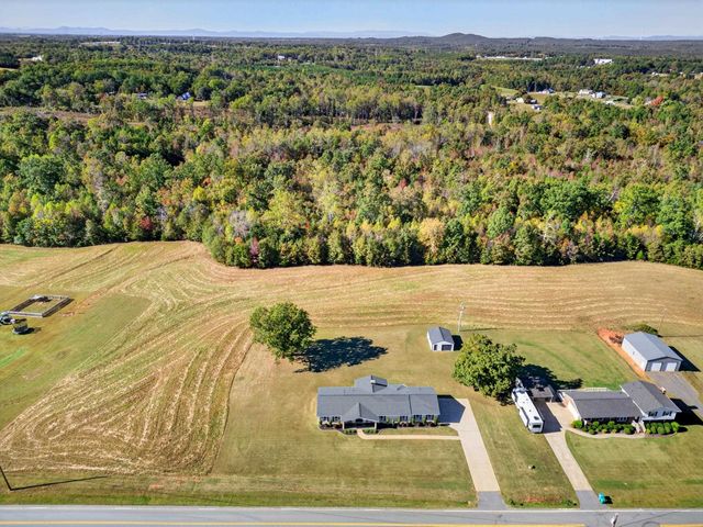 1817 Love Springs Rd, Gaffney, SC 29341