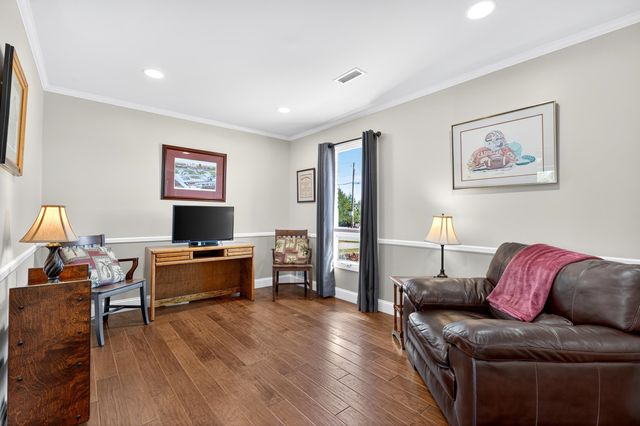 1817 Love Springs Rd, Gaffney, SC 29341