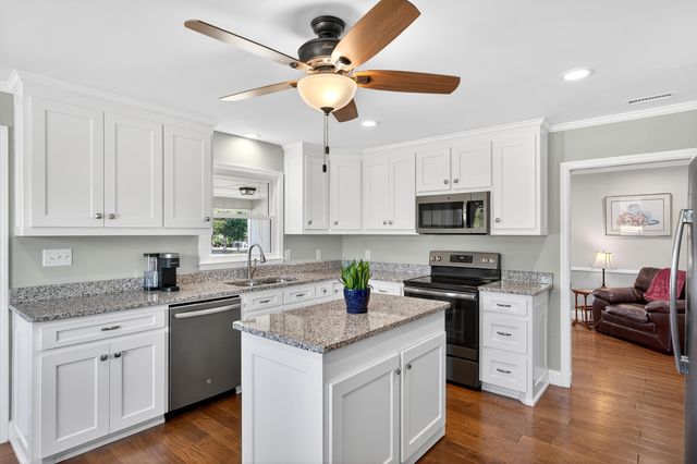 1817 Love Springs Rd, Gaffney, SC 29341