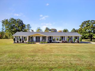 1817 Love Springs Rd, Gaffney, SC 29341