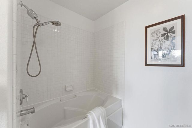 12041 Tivoli Park Row 2, San Diego, CA 92128