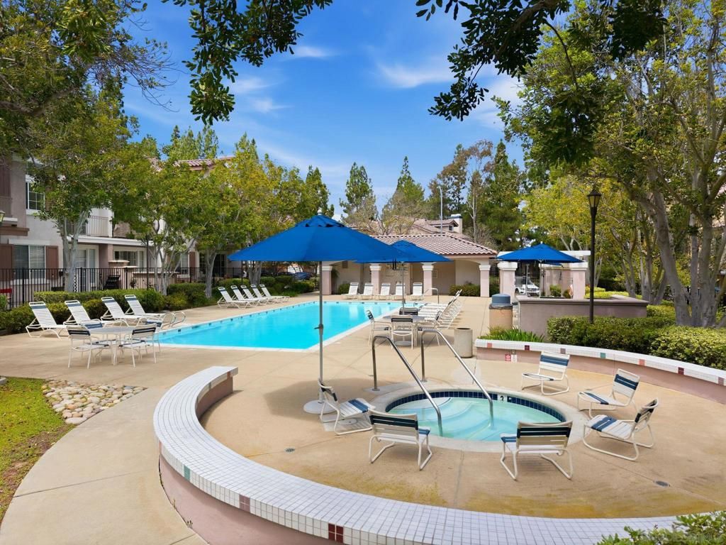 Image 20 of property listing at 12041 Tivoli Park Row 2, San Diego, CA 92128