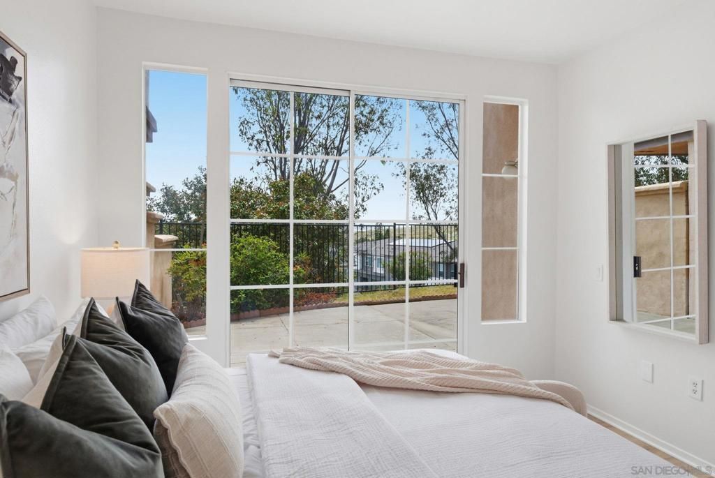 Image 8 of property listing at 12041 Tivoli Park Row 2, San Diego, CA 92128