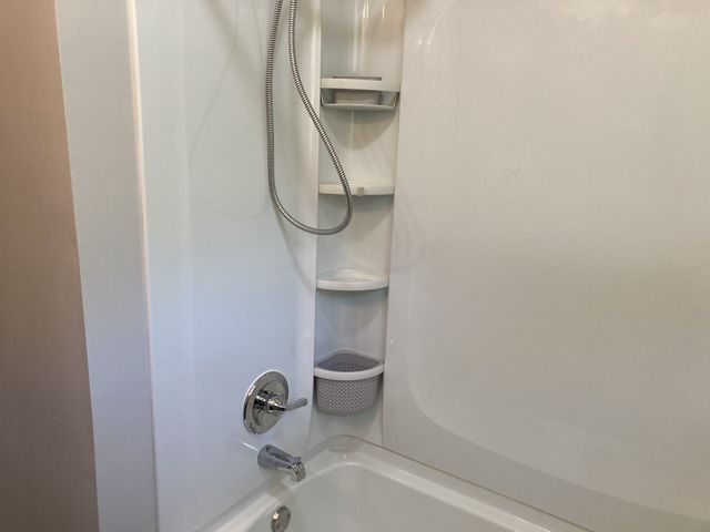 3939 Creekside Dr, Nashville, TN 37211