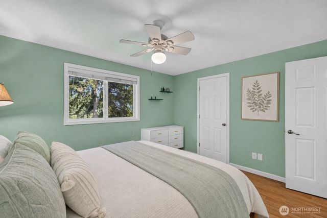 8103 Hawaii Lane, Clinton, WA 98236
