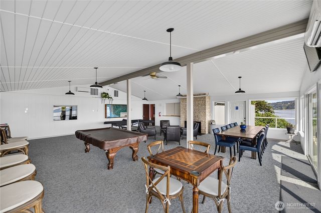 8103 Hawaii Lane, Clinton, WA 98236