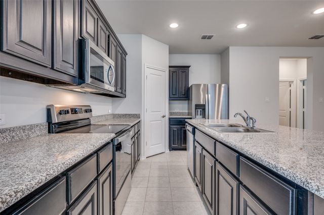 632 Coleman Street, Aubrey, TX 76227