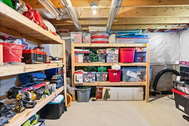8101 Peninsula Circle, Mundy Twp, MI 48439