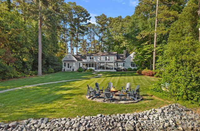 107 Beachview Drive, Mooresville, NC 28117