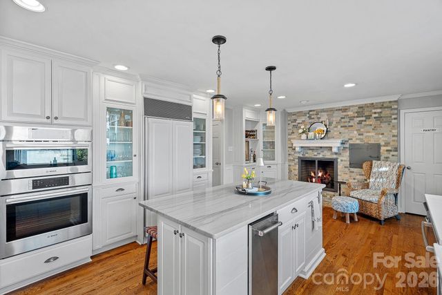 107 Beachview Drive, Mooresville, NC 28117
