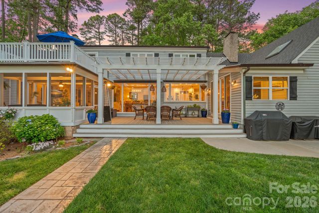 107 Beachview Drive, Mooresville, NC 28117