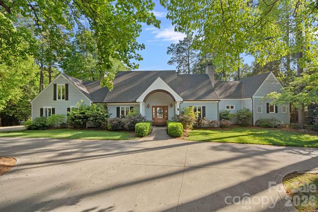 107 Beachview Drive, Mooresville, NC 28117