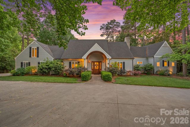 107 Beachview Drive, Mooresville, NC 28117