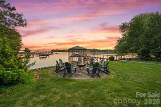 107 Beachview Drive, Mooresville, NC 28117
