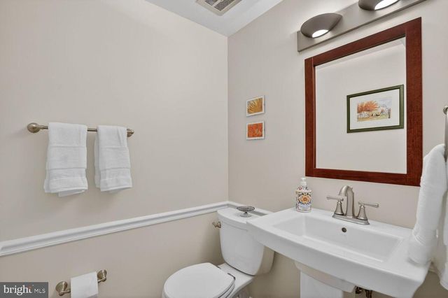 3811 BENT BRANCH RD, Falls Church, VA 22041
