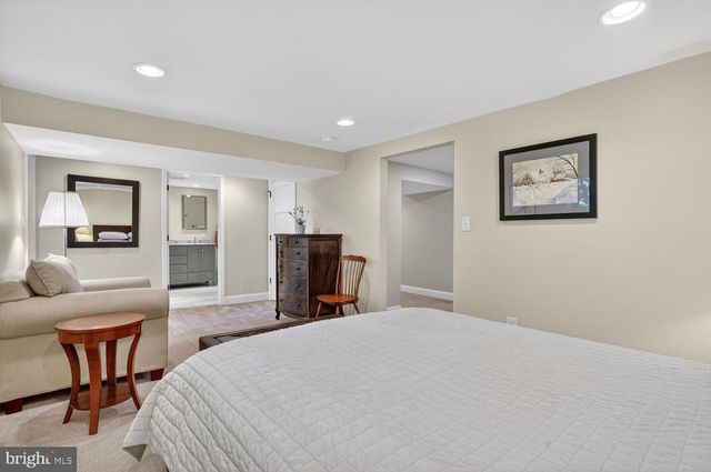 3811 BENT BRANCH RD, Falls Church, VA 22041