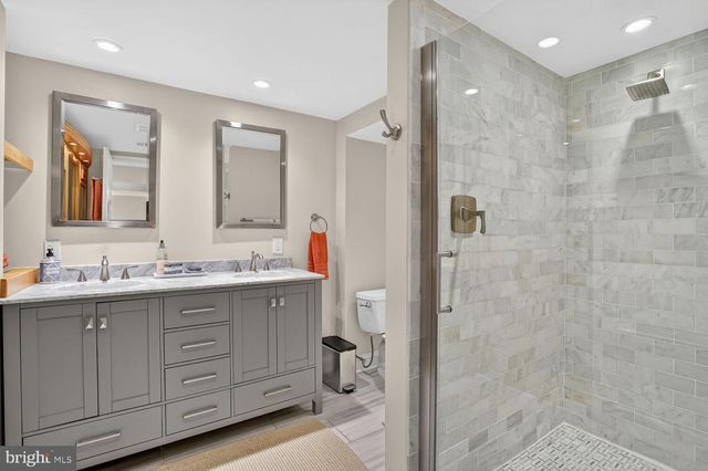 3811 BENT BRANCH RD, Falls Church, VA 22041