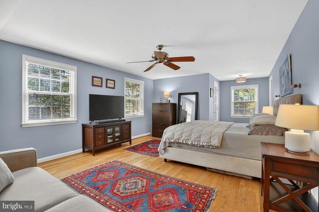 3811 BENT BRANCH RD, Falls Church, VA 22041