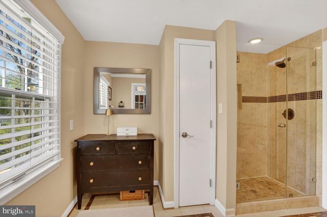 3811 BENT BRANCH RD, Falls Church, VA 22041