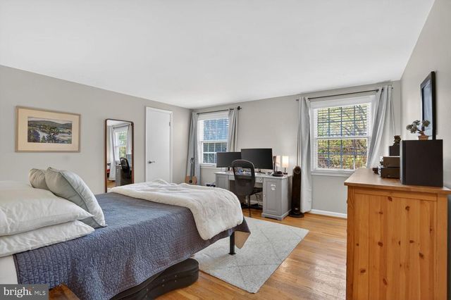3811 BENT BRANCH RD, Falls Church, VA 22041