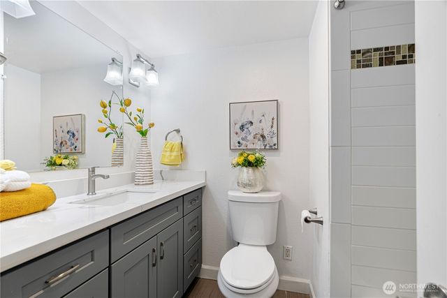 11527 NE 113th Place, Kirkland, WA 98033