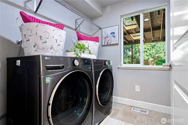 11527 NE 113th Place, Kirkland, WA 98033