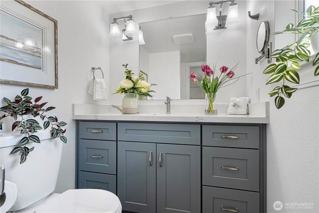 11527 NE 113th Place, Kirkland, WA 98033