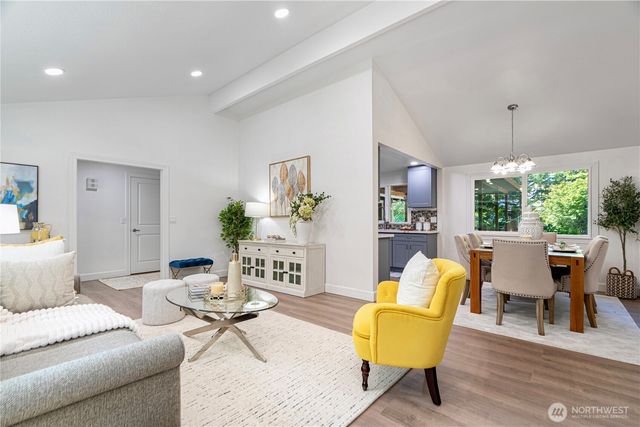 11527 NE 113th Place, Kirkland, WA 98033