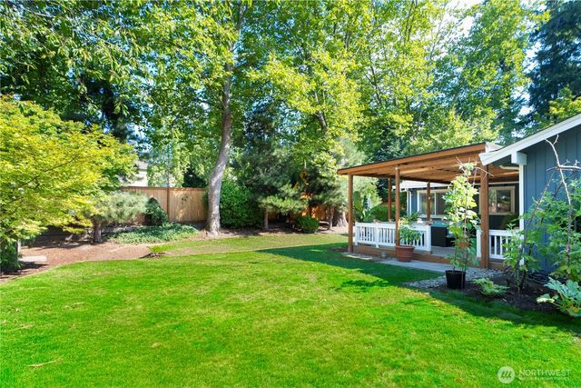 11527 NE 113th Place, Kirkland, WA 98033