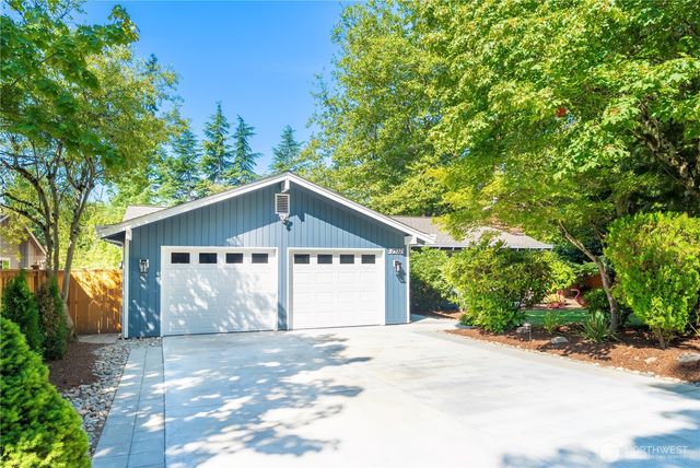 11527 NE 113th Place, Kirkland, WA 98033