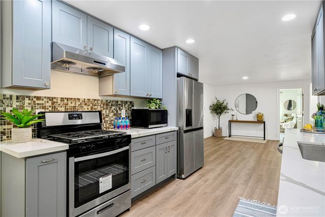 11527 NE 113th Place, Kirkland, WA 98033