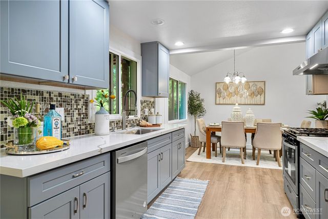 11527 NE 113th Place, Kirkland, WA 98033