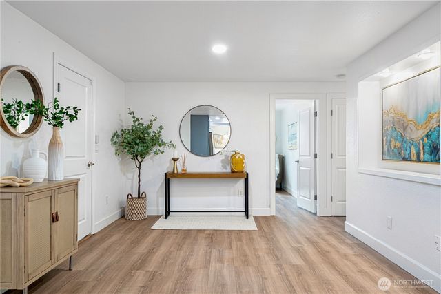 11527 NE 113th Place, Kirkland, WA 98033