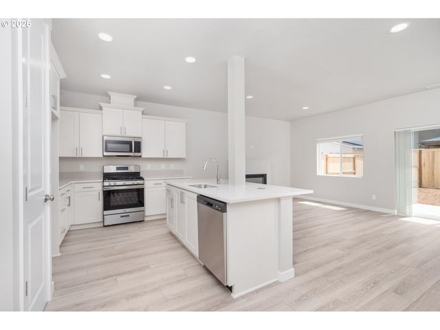 2897 S Heather St Lot 848, Cornelius, OR 97113