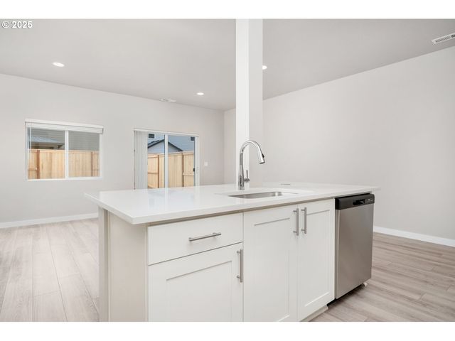 2897 S Heather St Lot 848, Cornelius, OR 97113