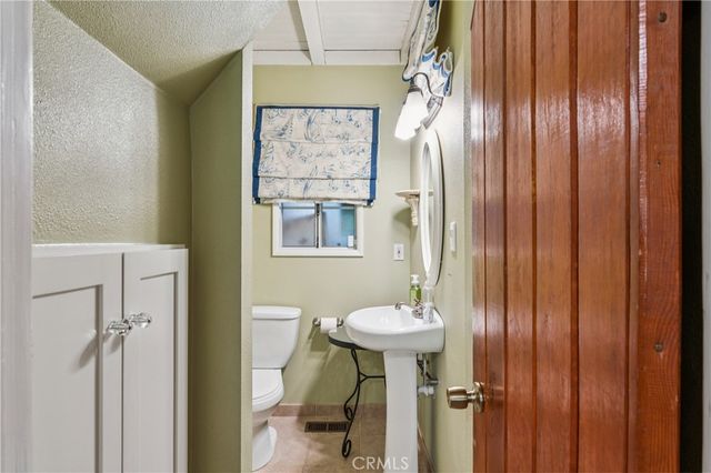 31655 Valley View, Running Springs, CA 92382