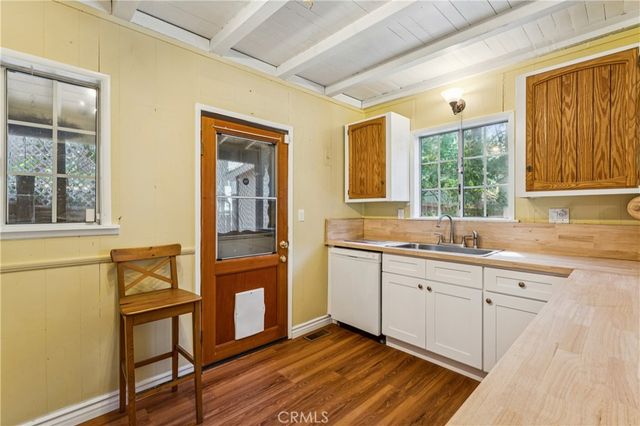 31655 Valley View, Running Springs, CA 92382