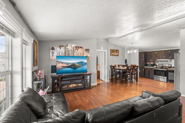 1570 S Peach Street SPC 26, Medford, OR 97501