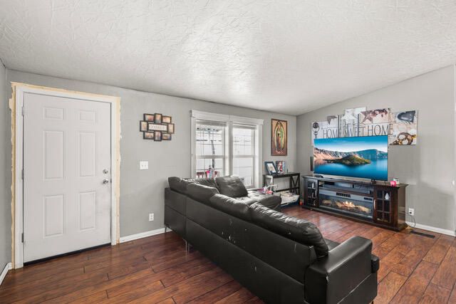 1570 S Peach Street SPC 26, Medford, OR 97501