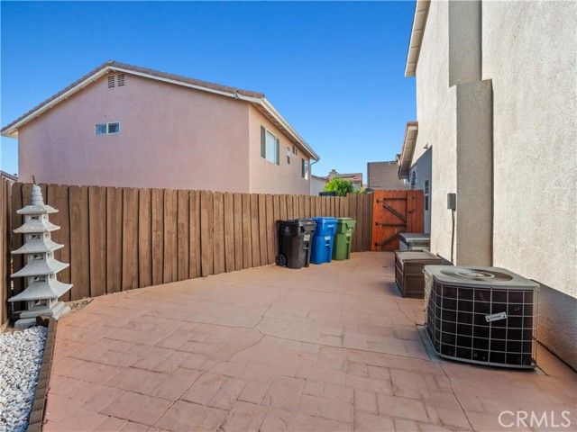 14632 Glenridge Court, Sylmar (los Angeles), CA 91342