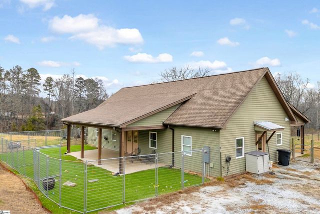 665 Oconee Creek Road, Walhalla, SC 29691